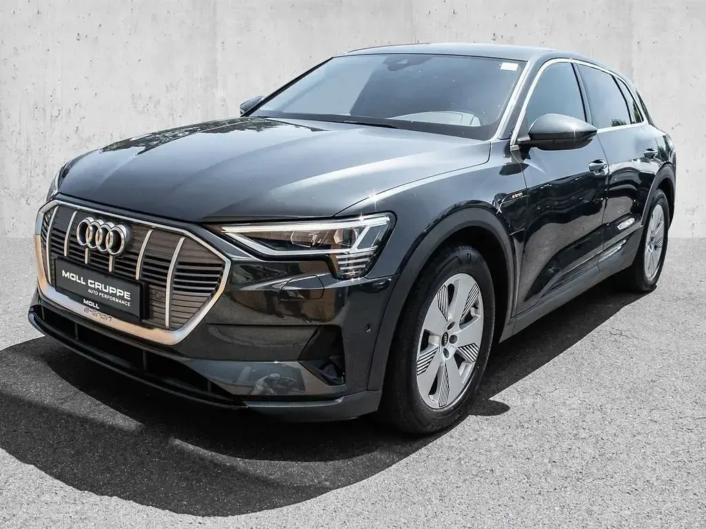 Gebraucht Audi e-tron Ambiente 230 kW (313 PS) 2022 Manhattangrau metallic SUV