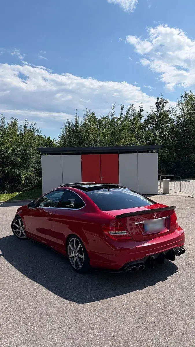 Gebraucht Mercedes C200 AMG 184 PS (135 kW) 2013 Rot Coupé