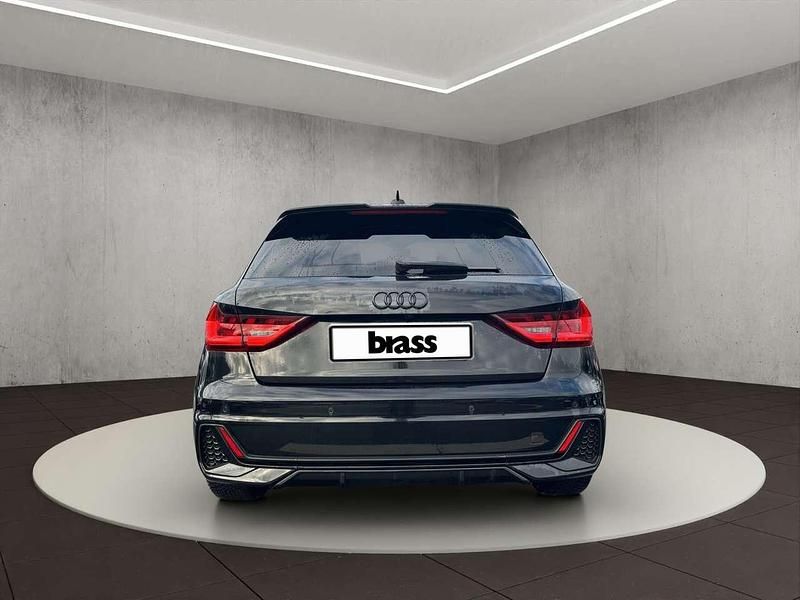 Gebraucht Audi A1 S-Line 116 PS (85 kW) 2024 Mythosschwarz metallic SUV