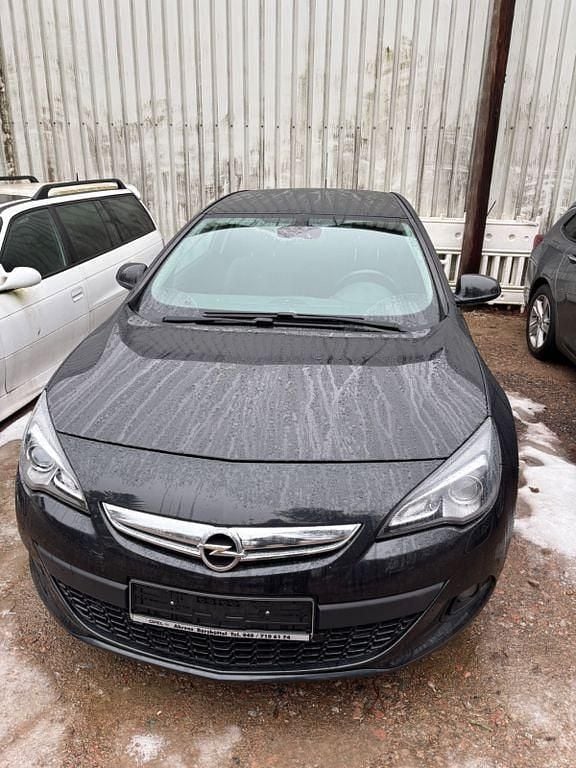 Gebraucht Opel Astra GTC Innovation 179 PS (131 kW) 2012 Schwarz Limousine