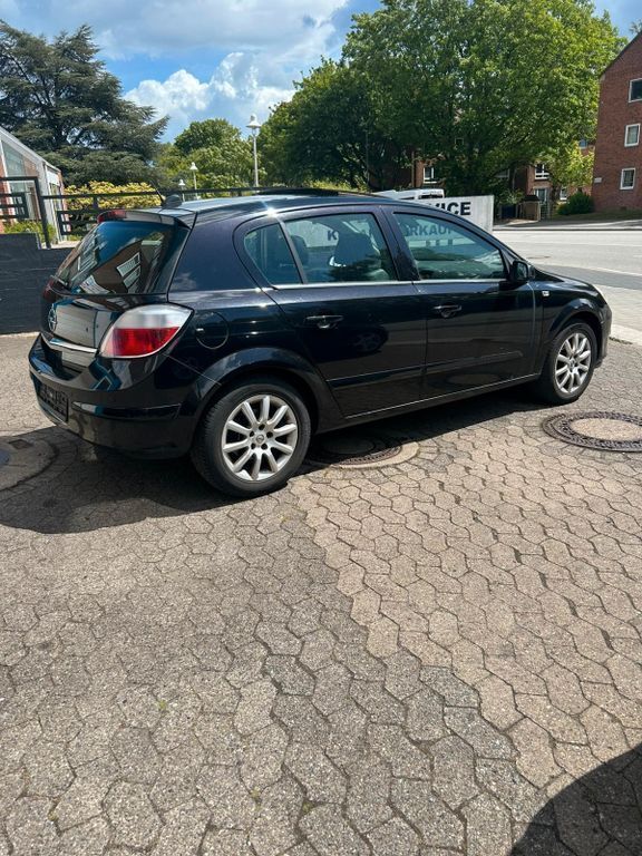 Gebraucht Opel Astra 150 PS (110 kW) 2005 Schwarz Limousine