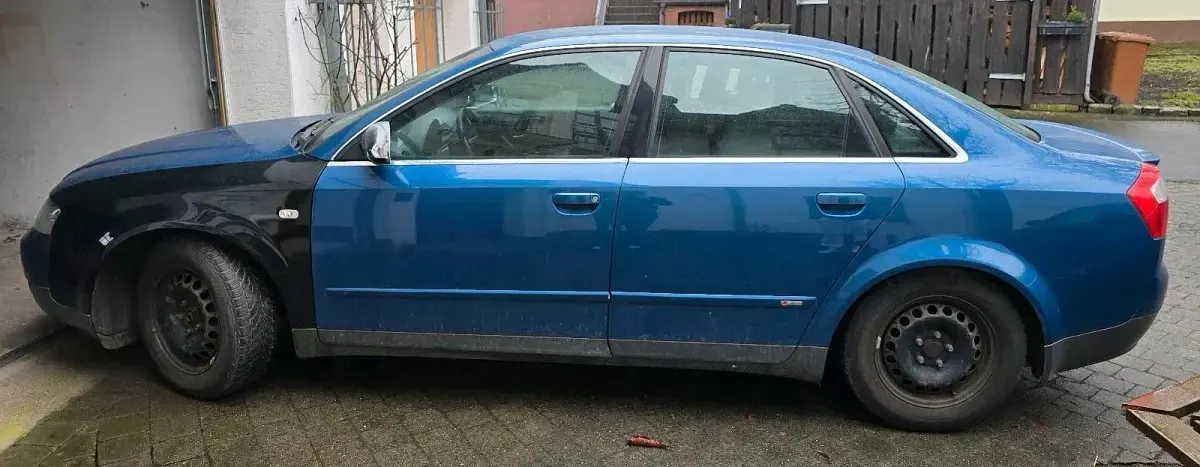 Gebraucht Audi A4 S-Line 131 PS (96 kW) 2001 Blau Limousine