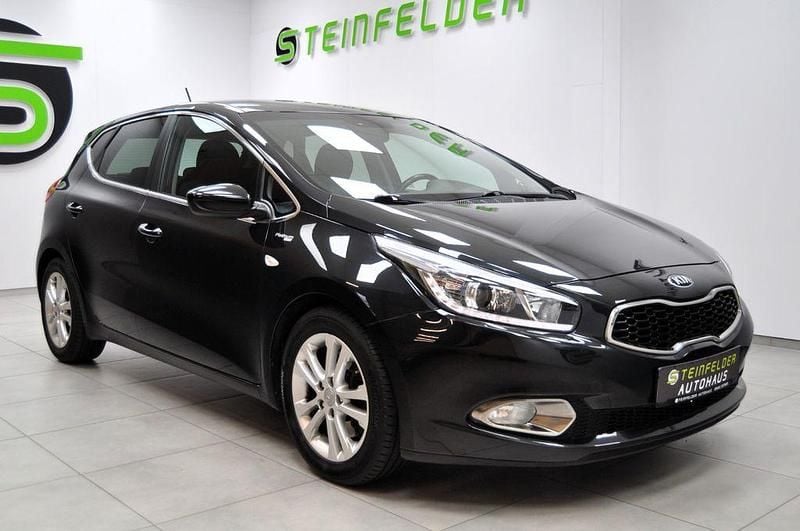Gebraucht Kia Ceed DREAM-TEAM Edition 135 PS (99 kW) 2015 Schwarz Kleinwagen