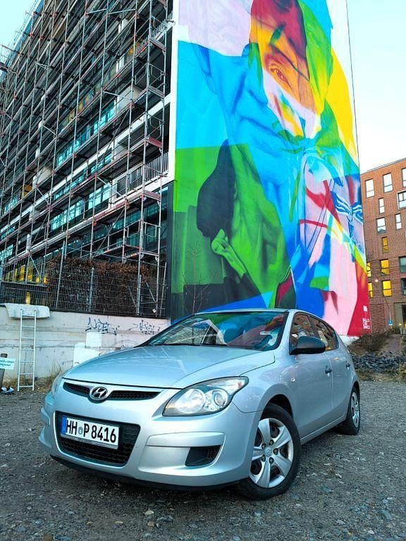 Gebraucht Hyundai i30 Edition 109 PS (80 kW) 2008 Silber Limousine