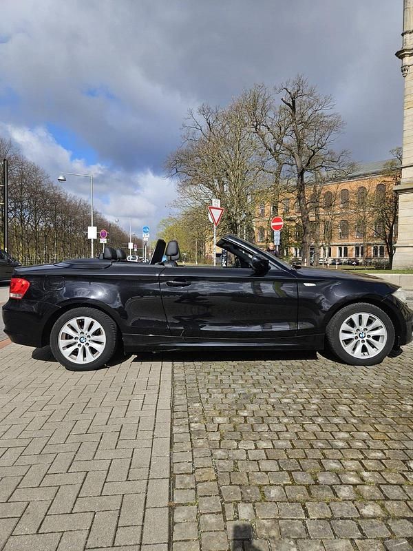 Używany BMW 120 Cabriolet 140 KM (102 kW) 2011 Czarny Kabriolet