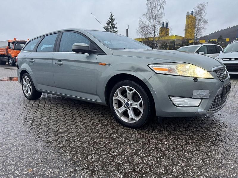 Gebraucht Ford Mondeo Titanium 140 PS (102 kW) 2009 Grau Kombi