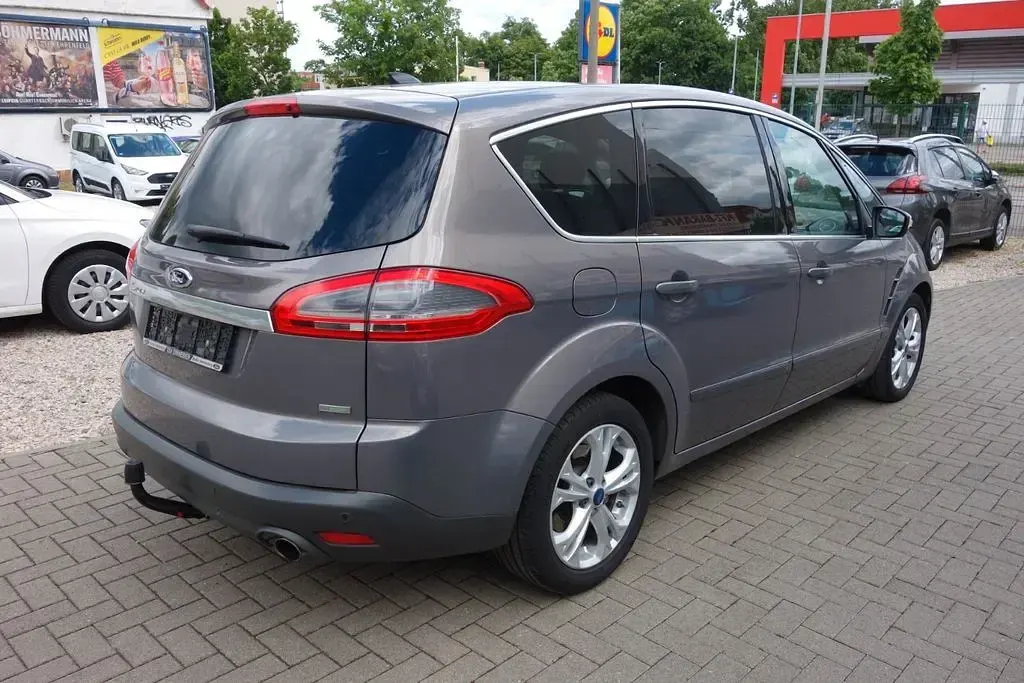 Gebraucht Ford S-MAX Titanium 203 PS (149 kW) 2014 Braun Van / Kleinbus
