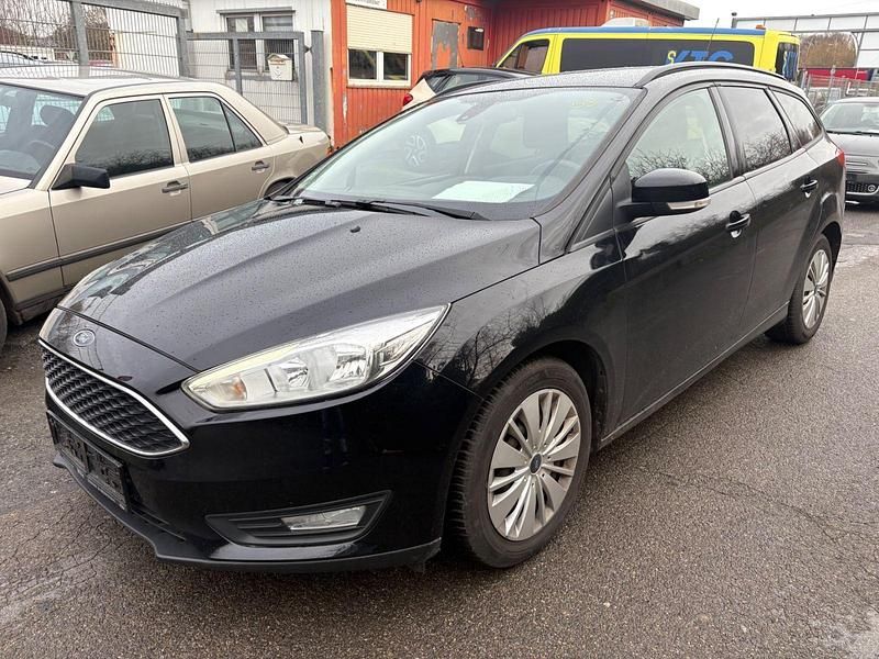 Schwarz Gebraucht 2015 Ford Focus Business Edition Kombi | 3.700 € (Superpreis) - Bild 1/4