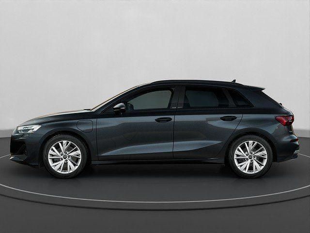 Second-hand Audi A3 Performance 204 CP (150 kW) 2025 Gri Berlinǎ