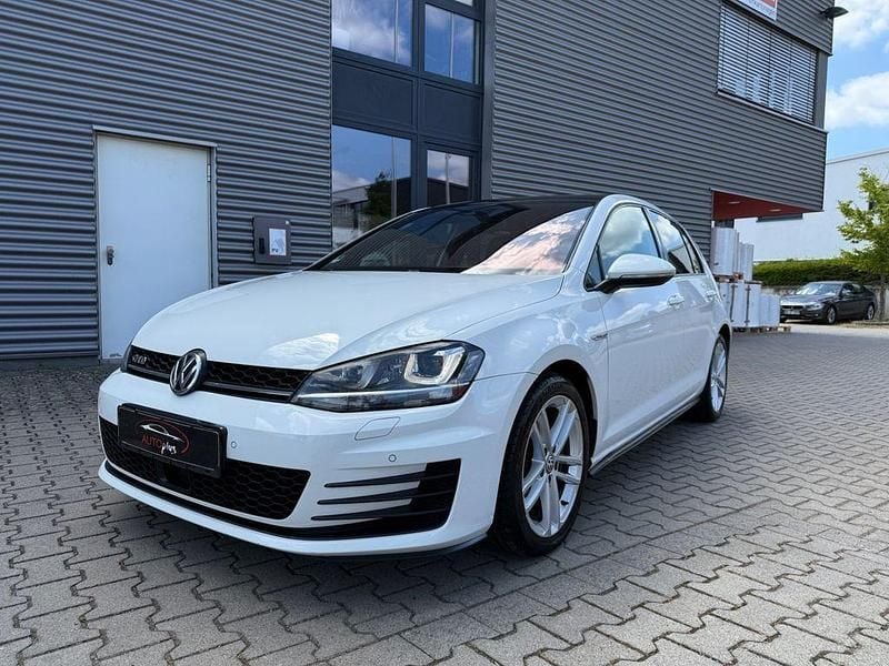 Weiß Gebraucht 2016 VW Golf VII GTD Limousine | 12.999 € (Guter Preis) - Bild 1/4