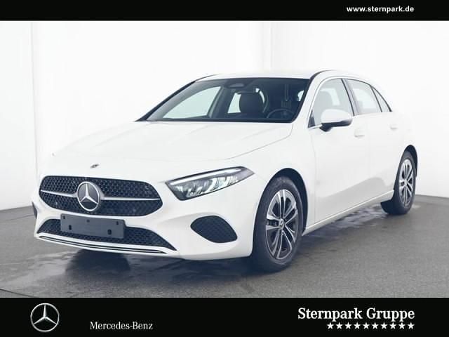 Weiß Gebraucht 2024 Mercedes A180 Progressive Kleinwagen | 28.950 € (Guter Preis) - Bild 1/4