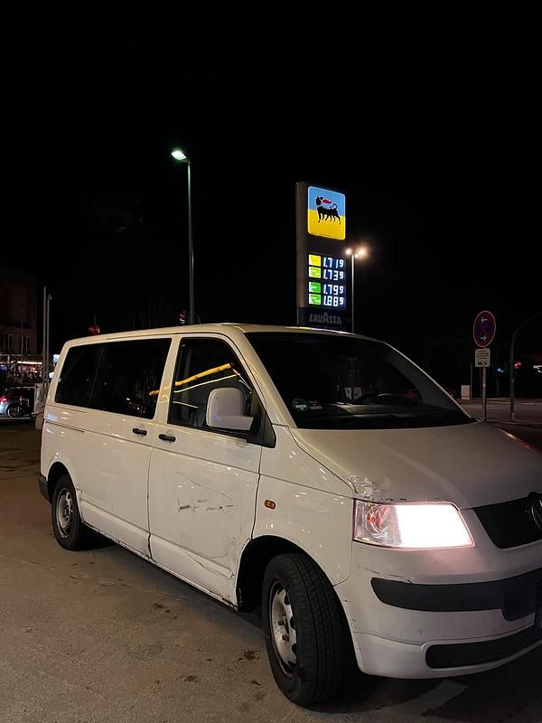 Gebraucht VW Caravelle 105 PS (77 kW) 2007 Weiß Van
