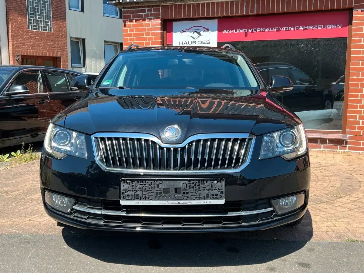 Gebraucht Skoda Superb Exclusive 170 PS (125 kW) 2014 Schwarz Kombi