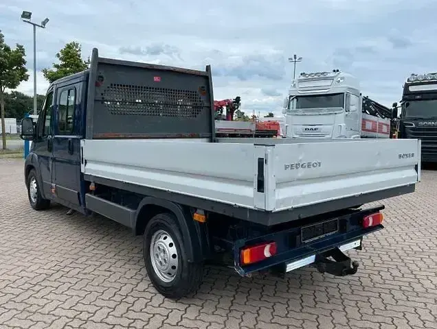 Gebraucht Peugeot Boxer 163 PS (119 kW) 2017 Blau Van