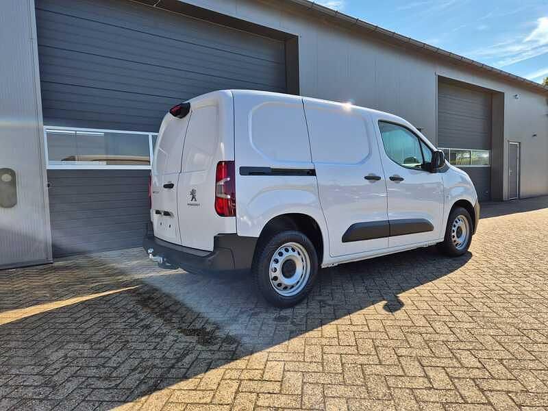 Weiß Gebraucht 2023 Peugeot Partner Van / Kleinbus | 17.490 € (Fairer Preis) - Bild 1/1