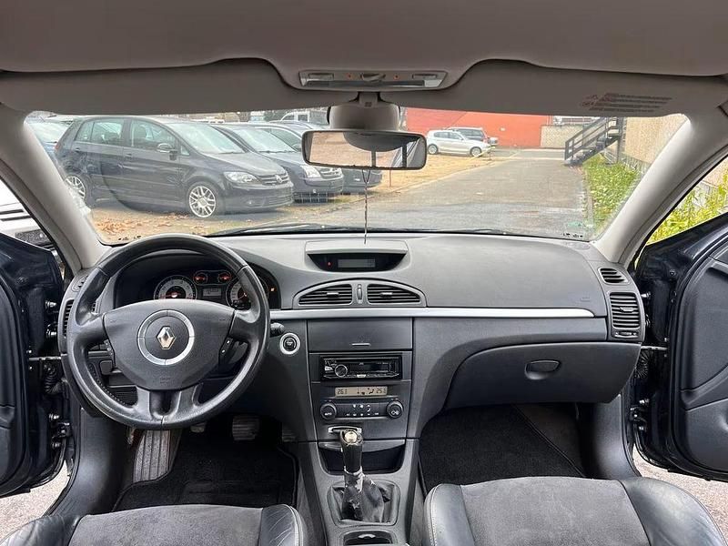 Gebraucht Renault Laguna II Dynamique 135 PS (99 kW) 2005 Schwarz Limousine
