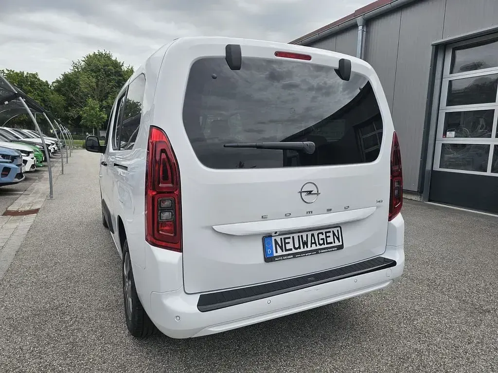 Neu Opel Combo Edition 131 PS (96 kW) 2026 Weiß Van / Kleinbus