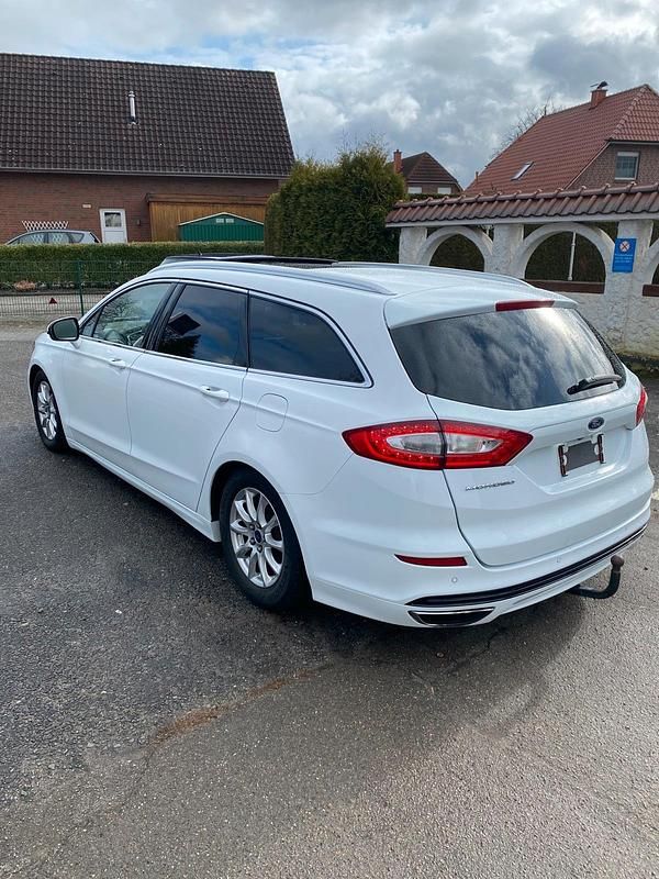 Gebraucht Ford Mondeo 241 PS (177 kW) 2016 Weiß Kombi