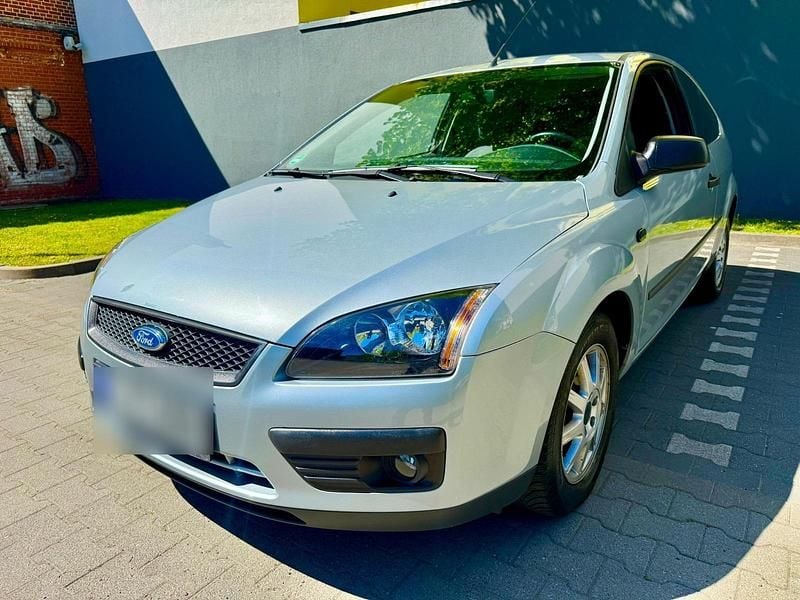 Usata Ford Focus 100 CV (73 kW) 2005 Argento Coupé