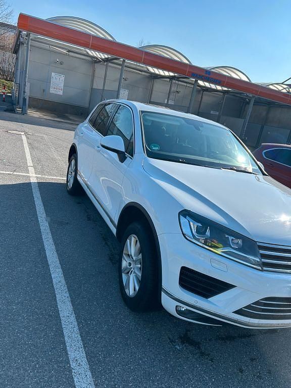Gebraucht VW Touareg Exclusive 262 PS (192 kW) 2017 Weiß SUV