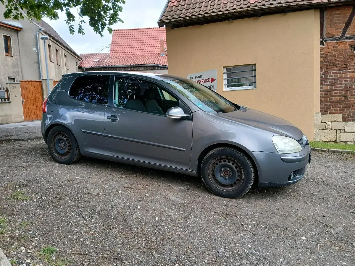Gebraucht VW Golf V 102 PS (75 kW) 2007 Limousine
