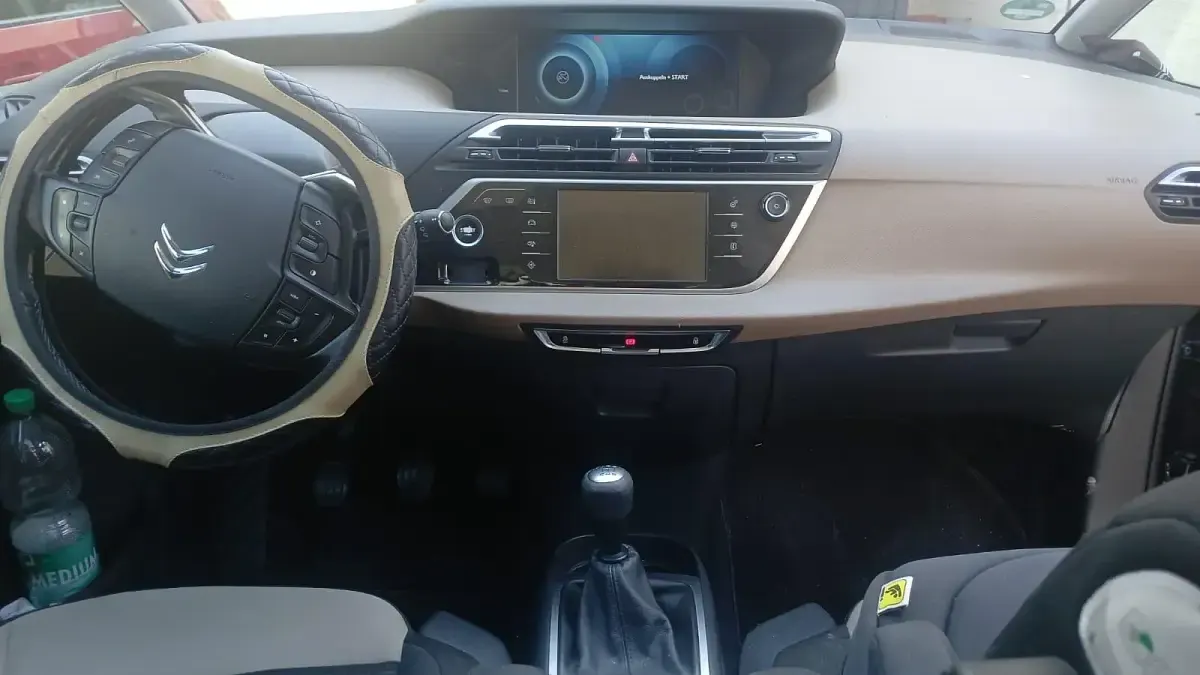 Gebraucht Citroën Grand C4 Picasso 131 PS (96 kW) 2014 Schwarz Van / Kleinbus