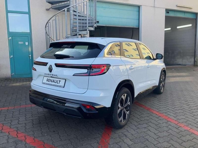 Gebraucht Renault Austral Equilibre 140 PS (102 kW) 2023 Arktis weiß SUV