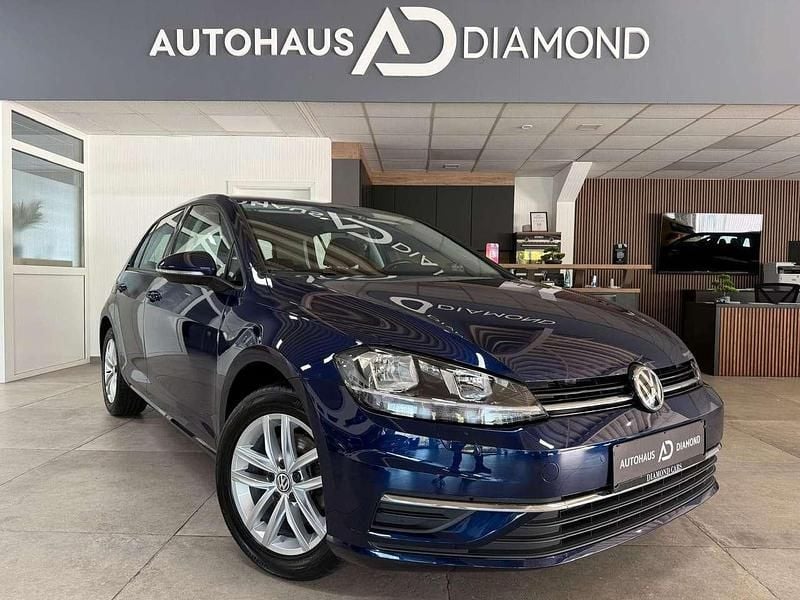 Atlantic blue Gebraucht 2017 VW Golf Comfortline Limousine | 13.999 € (Fairer Preis) - Bild 1/4