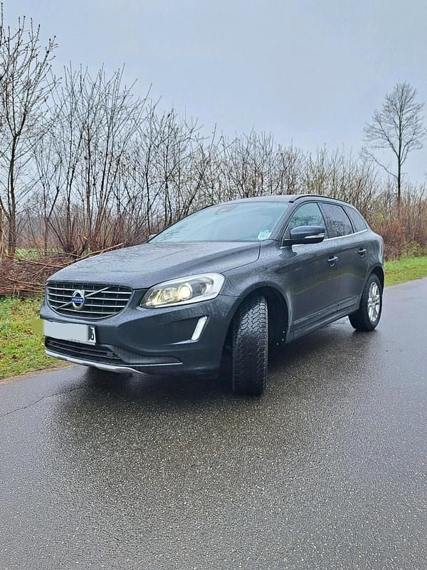 Gebraucht Volvo XC60 190 PS (139 kW) 2015 Andere farben SUV