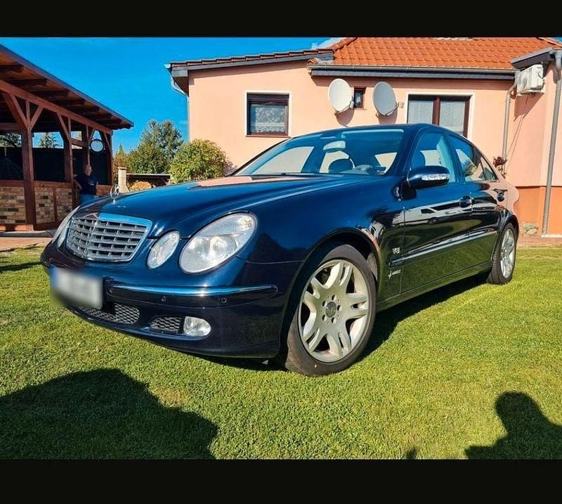 Gebraucht Mercedes E500 Elegance 306 PS (225 kW) 2002 Blau Limousine