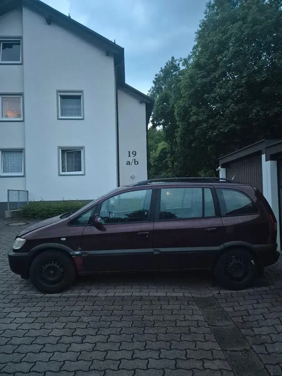Gebraucht Opel Zafira 125 PS (91 kW) 2004 Rot Van / Kleinbus