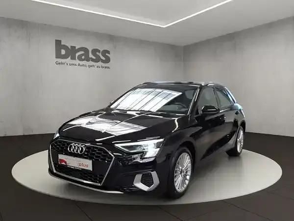 Gebraucht Audi A3 Advanced 204 PS (150 kW) 2023 Mythosschwarz metallic Limousine