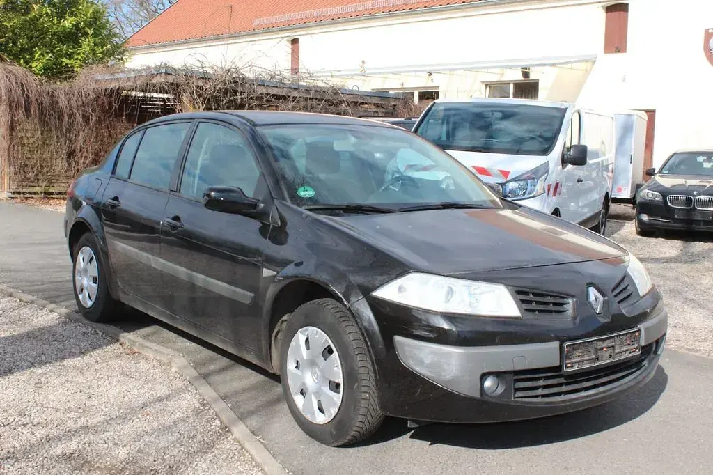 Gebraucht Renault Mégane Avantage 111 PS (81 kW) 2007 Grau Limousine