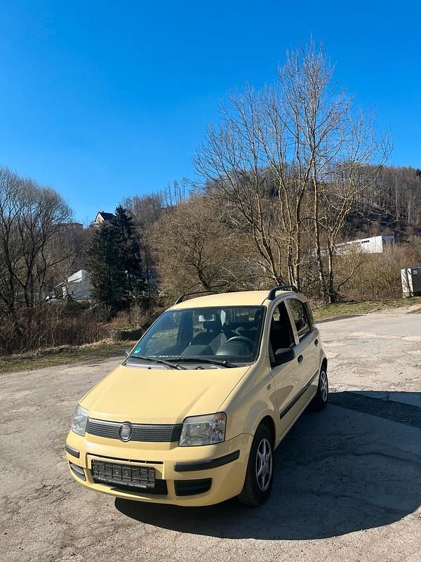 Gelb Gebraucht 2009 Fiat Panda Kleinwagen | 1.499 € (Fairer Preis) - Bild 1/4