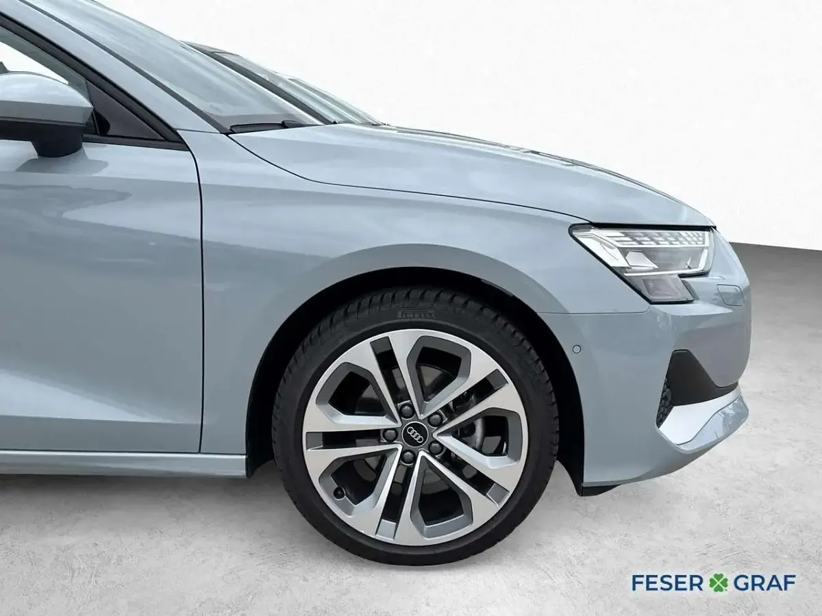Gebraucht Audi A3 Ambiente 116 PS (85 kW) 2025 Pfeilgrauperleffekt Limousine