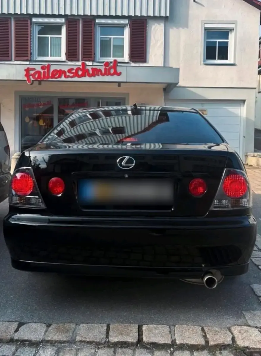 Gebraucht Lexus IS200 155 PS (114 kW) 2004 Schwarz Limousine