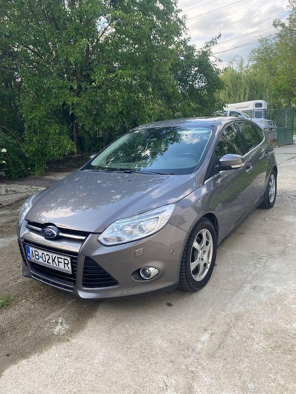 Gebraucht Ford Focus Trend 140 PS (102 kW) 2011 Beige Limousine
