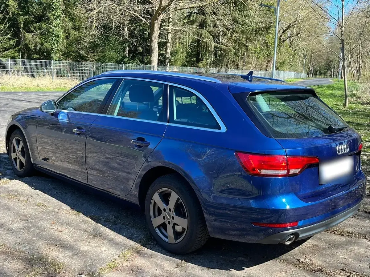 Gebraucht Audi A4 150 PS (110 kW) 2017 Blau Kombi