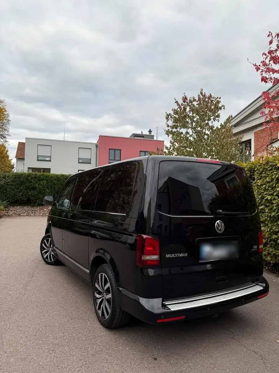 Second-hand VW T6 180 CP (132 kW) 2015 Negru Van