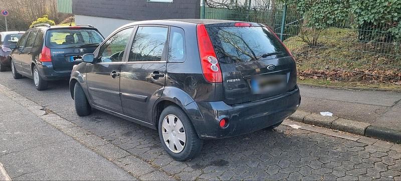 Gebraucht Ford Fiesta 60 PS (44 kW) 2007 Schwarz Kleinwagen