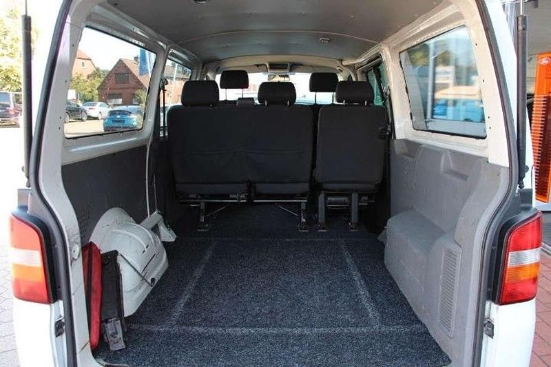 Gebraucht VW Caravelle 131 PS (96 kW) 2008 Grauweiß r9002 Van / Kleinbus