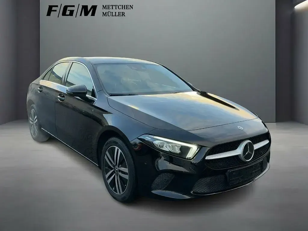 Gebraucht Mercedes A250 Progressive 160 PS (117 kW) 2021 Schwarz Limousine