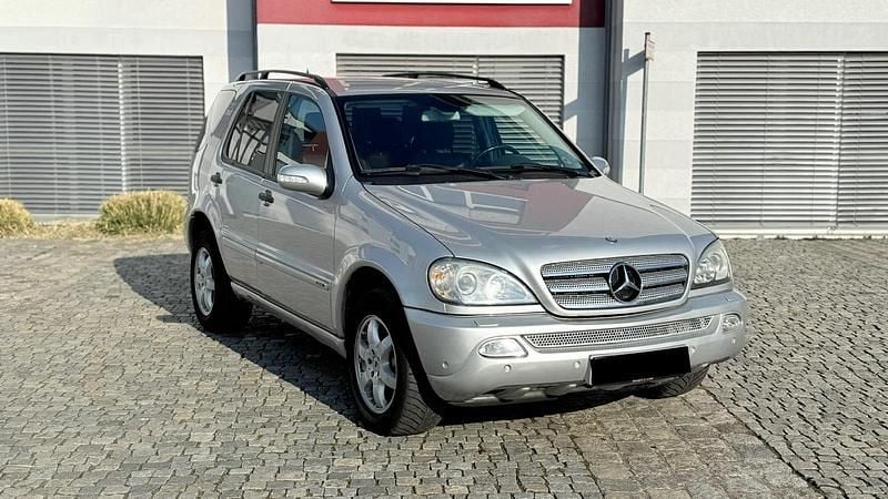 Gebraucht Mercedes ML270 163 PS (119 kW) 2004 Silber SUV