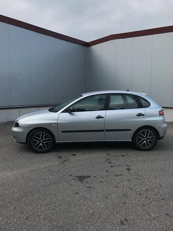 Gebraucht Seat Ibiza 64 PS (47 kW) 2005 Silber Kleinwagen