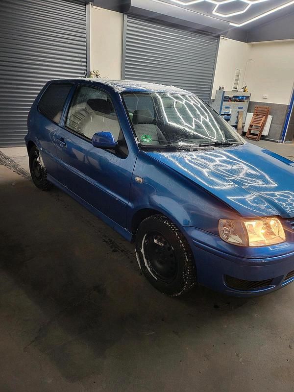 Blau Gebraucht 2001 VW Polo Kleinwagen | 1.290 € (Fairer Preis) - Bild 1/4