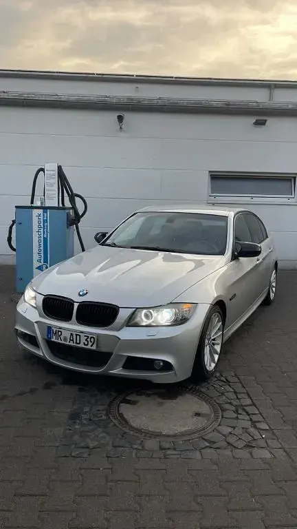 Gebraucht BMW 320 M Sport 177 PS (130 kW) 2011 Silber Limousine