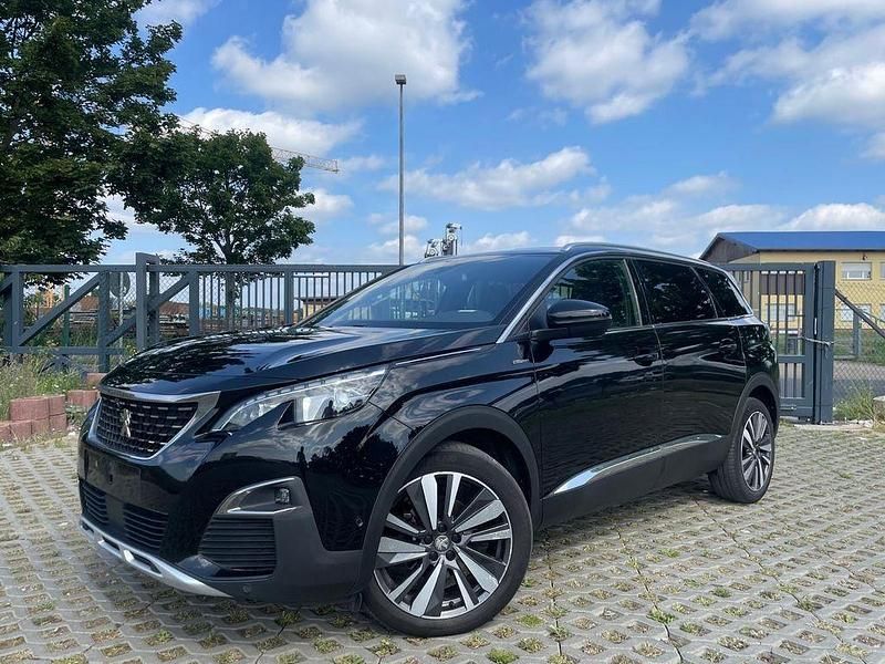Schwarz Gebraucht 2020 Peugeot 5008 GT Van / Kleinbus | 20.499 € (Guter Preis) - Bild 1/4