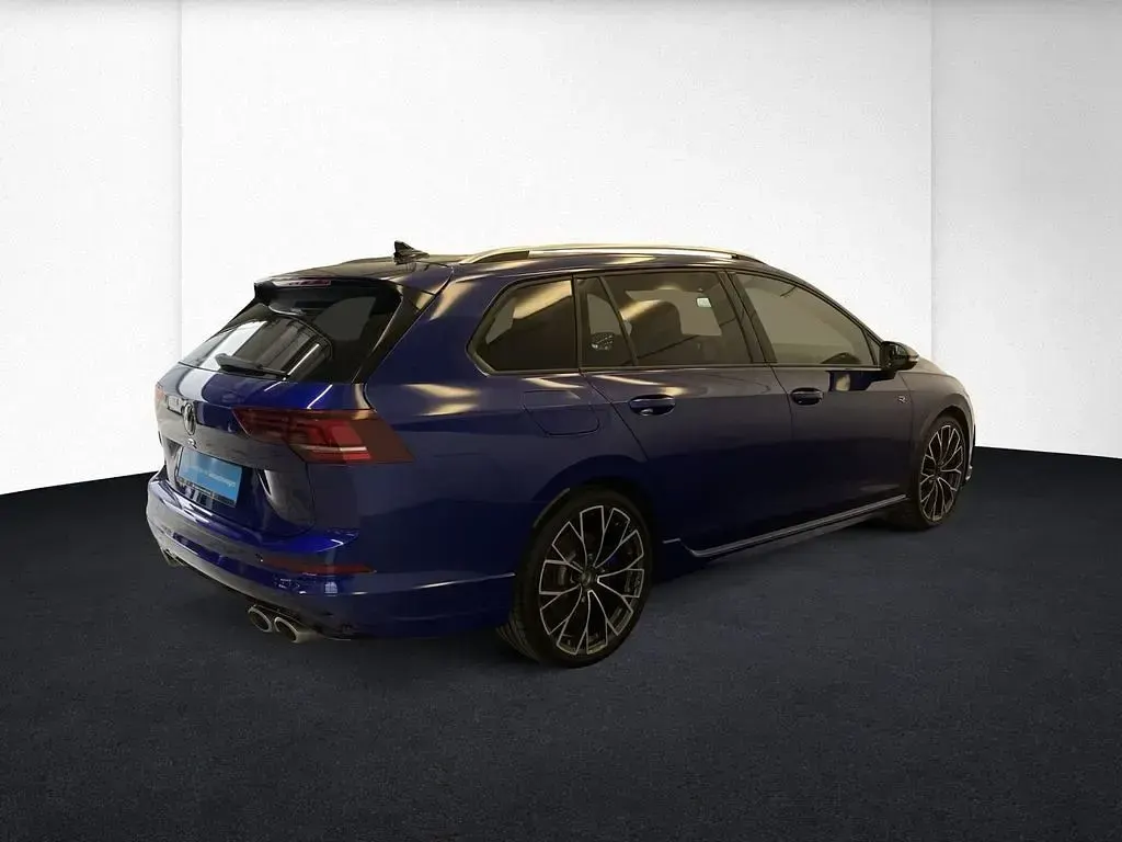 Gebraucht VW Golf VIII R 333 PS (244 kW) 2025 Blau Kombi