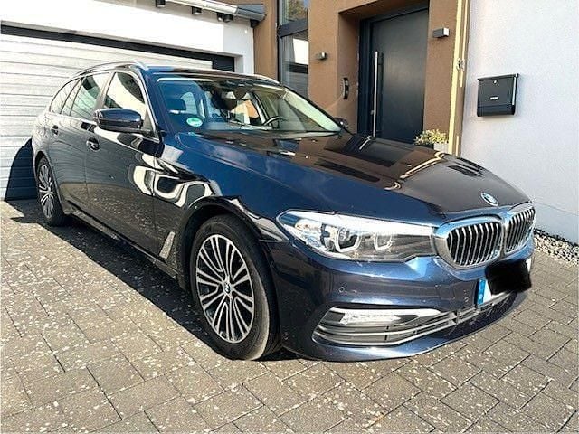 Blau Gebraucht 2018 BMW 520 Kombi | 15.900 € (Guter Preis) - Bild 1/4