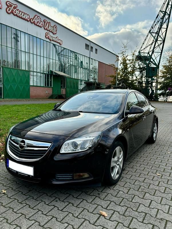 Braun Gebraucht 2013 Opel Insignia OPC Limousine | 6.999 € (Guter Preis) - Bild 1/4